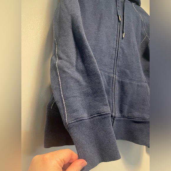 TNA Aritzia Blue Logo Hoodie Size Medium - Picture 8 of 16